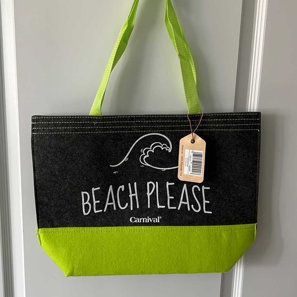 Black and Green Travel Bag 2
